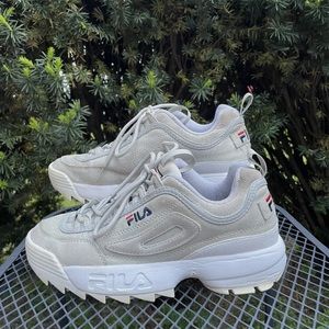 Fila Disruptor 2 Women’s Size 9 Gray Chunk Athletic Shoes